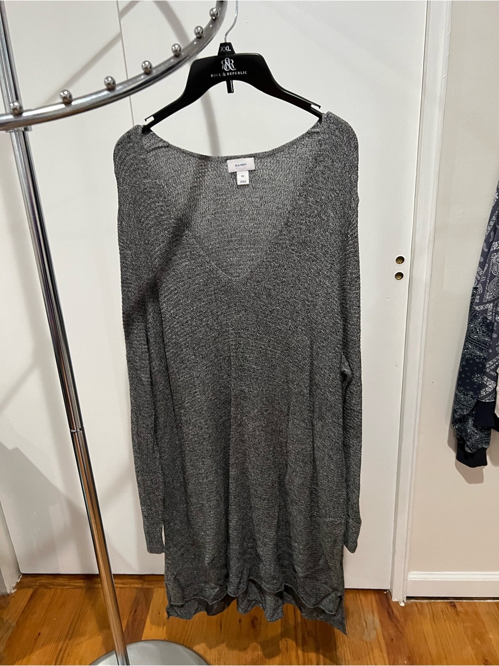 Old Naby Women's Gray V-Neck Long Sleeve Sweater dress